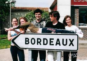 Asi nejdelší "výlet" Caramelly na country festival nedaleko Bordeaux. Mont Marson. Eva říká, že to už je kousek...  » Click to zoom ->