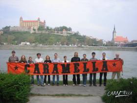Mladá Caramella vyráží v roce 2005 na zkušenou na Východ. Velký "Country bál u Dunaji" v bratislavském PKO. Pozvání od Vlada Greža.  » Click to zoom ->