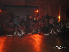 Německo 2006 - Line dancers klub Ruhland - dostali živou Caramellu za odměnu...  » Click to zoom ->